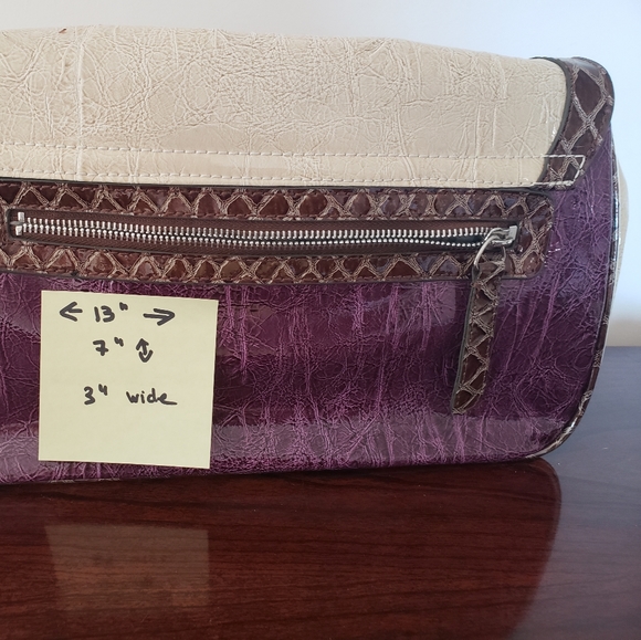 Guess Purse - Picture 2 of 4